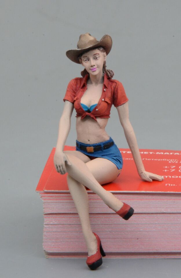 1:24 Фигурка Жанетта Крашена - M004A