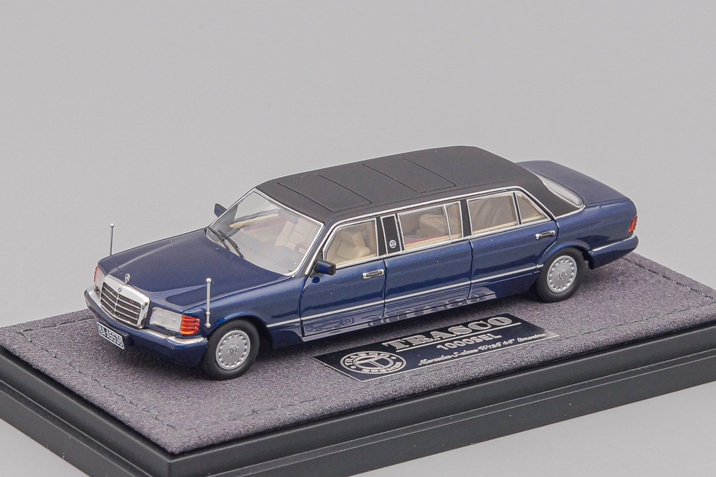 1:64 MERCEDES-BENZ Trasco 1000 SEL, dark blue / black - ARTM002