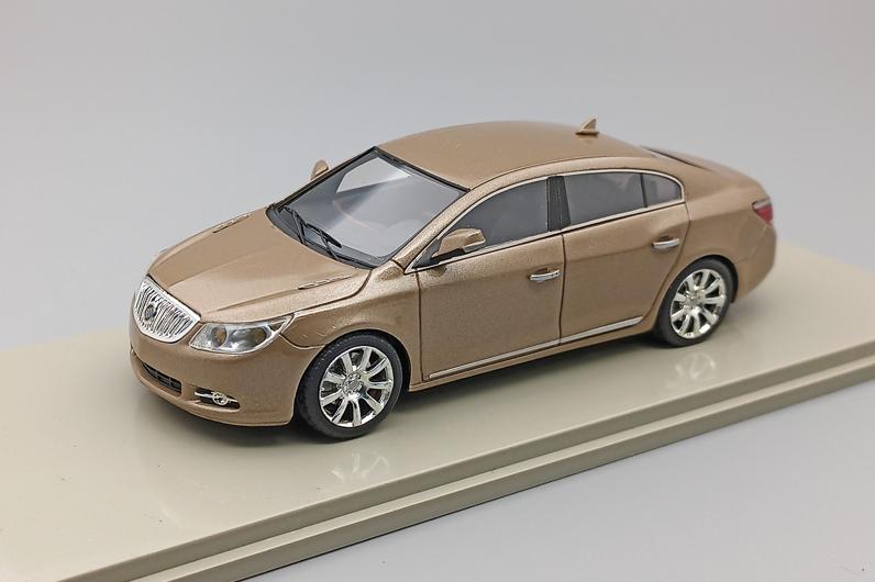1:43 BUICK LaСrosse (2011), light brown - 101424A