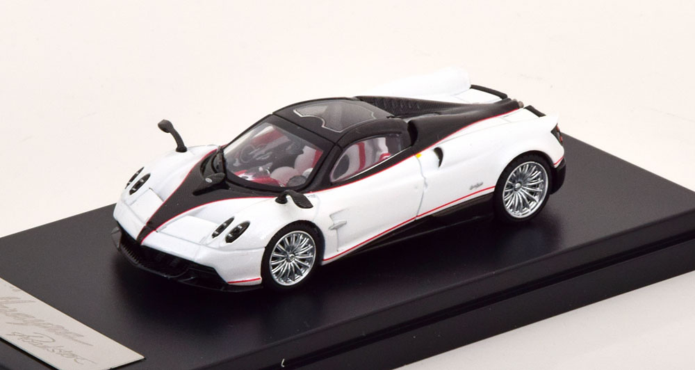 1:64 PAGANI Huayra Roadster, white metallic - black - 64015-BW