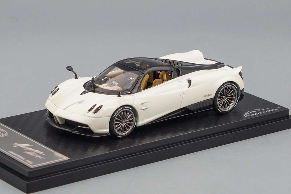 1:43 PAGANI Huayra Roadster (2017), bianco fabriano (white pearl) - ALM450302-X1