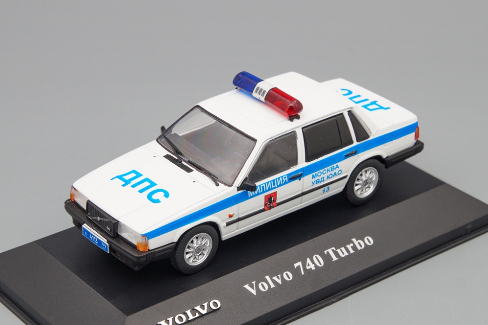 1:43 VOLVO 740 GL Милиция ДПС Москва, белый - LOT320