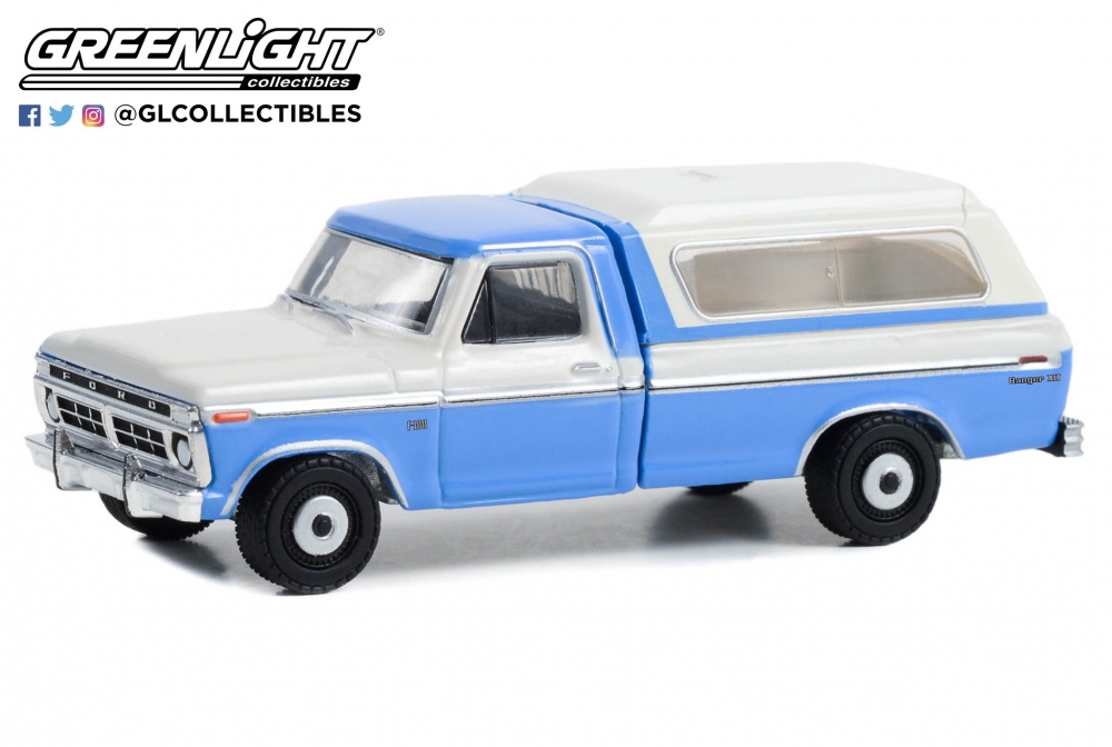 1:64 FORD F-100 Ranger XLT Camper Shell (1975), Wind Blue/White - 35260B