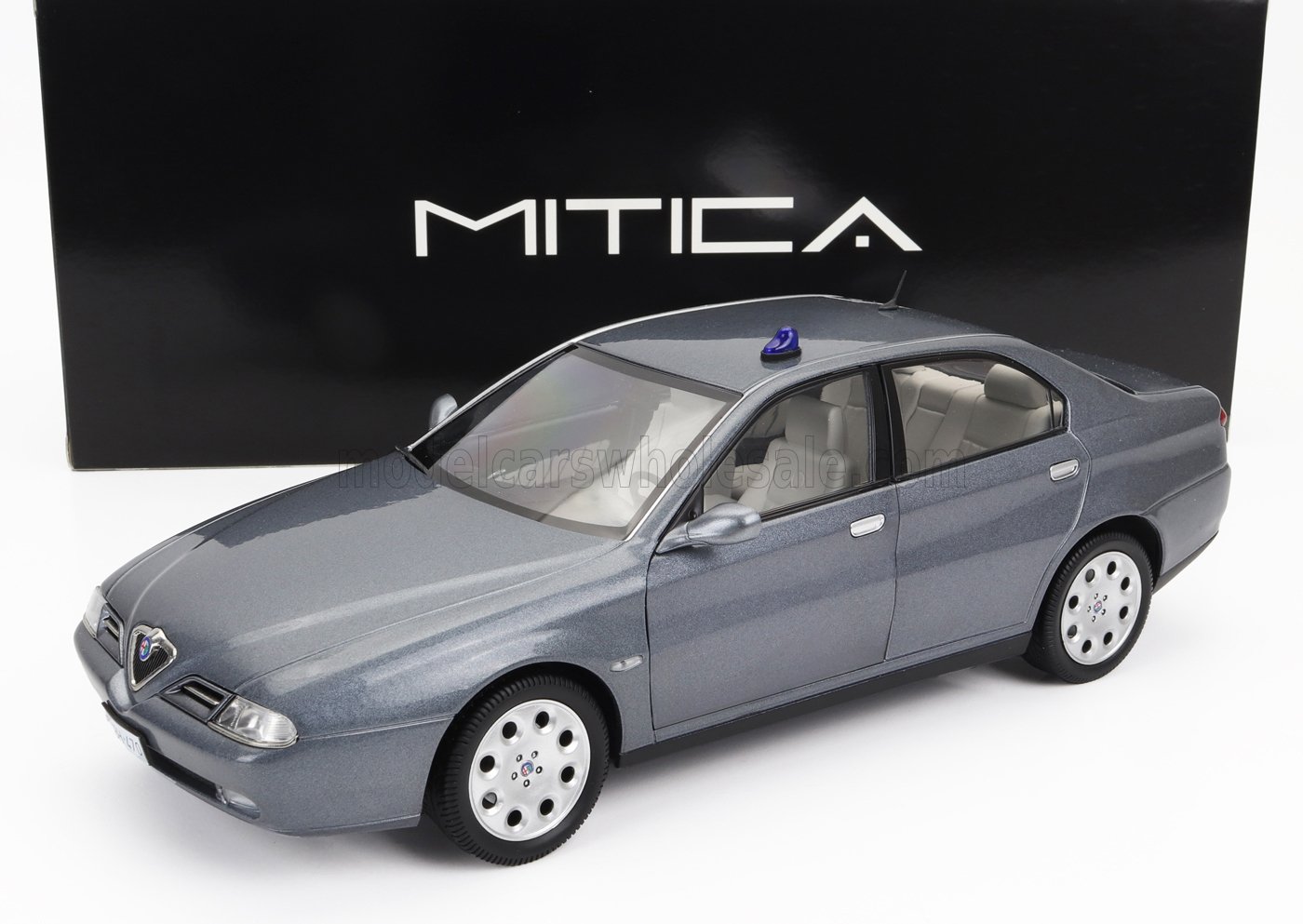 1:18 ALFA ROMEO 166 2.4 Jtd (with Decals Comando Esercito Italiano E Civile) (1998) – (lampeggiante Applicabile Con Biadesivo - Flashing Light With Double-sided Tape), Nettuno Grey Met - 200036-D