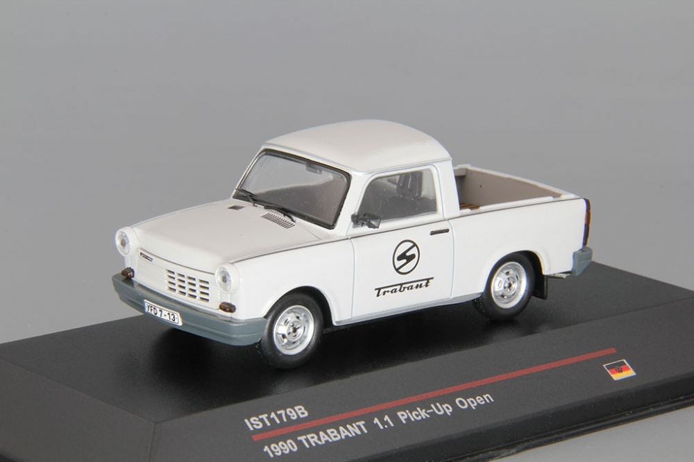 1:43 TRABANT 1.1 Pick-Up Open (1990), light grey - IST179B