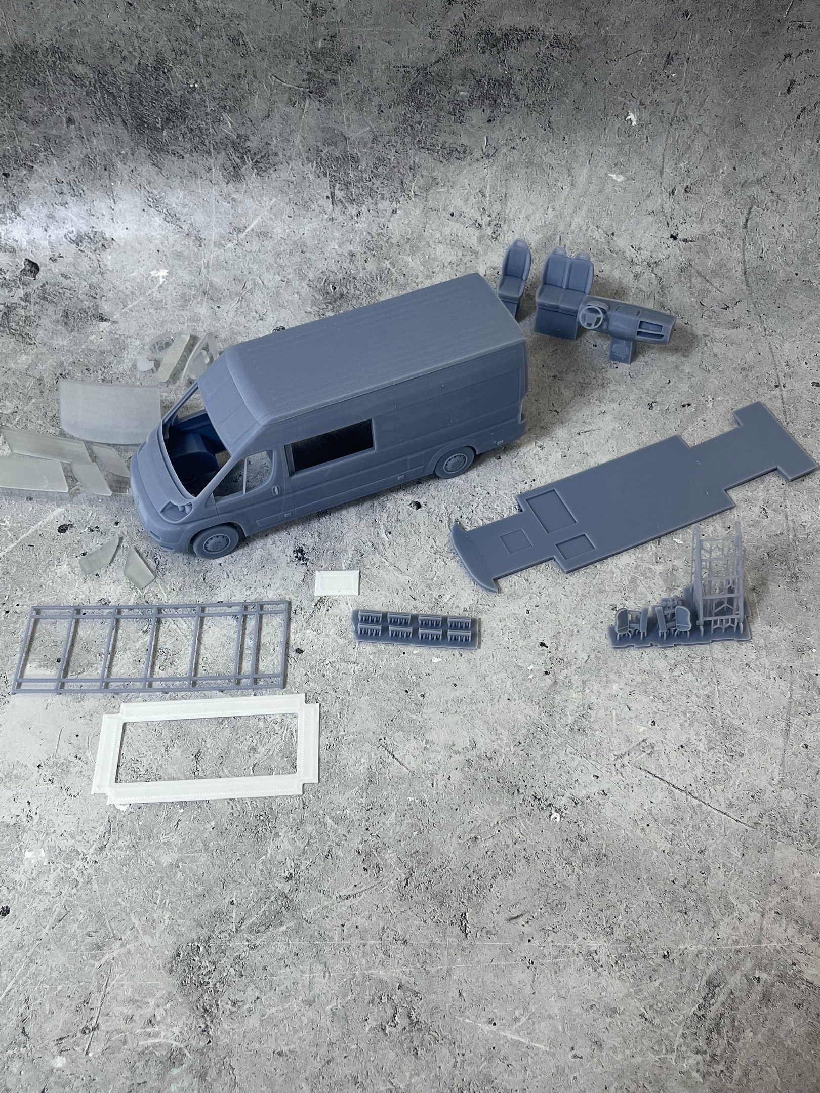 1:43 Сборная модель FIAT Ducato - ALMA006