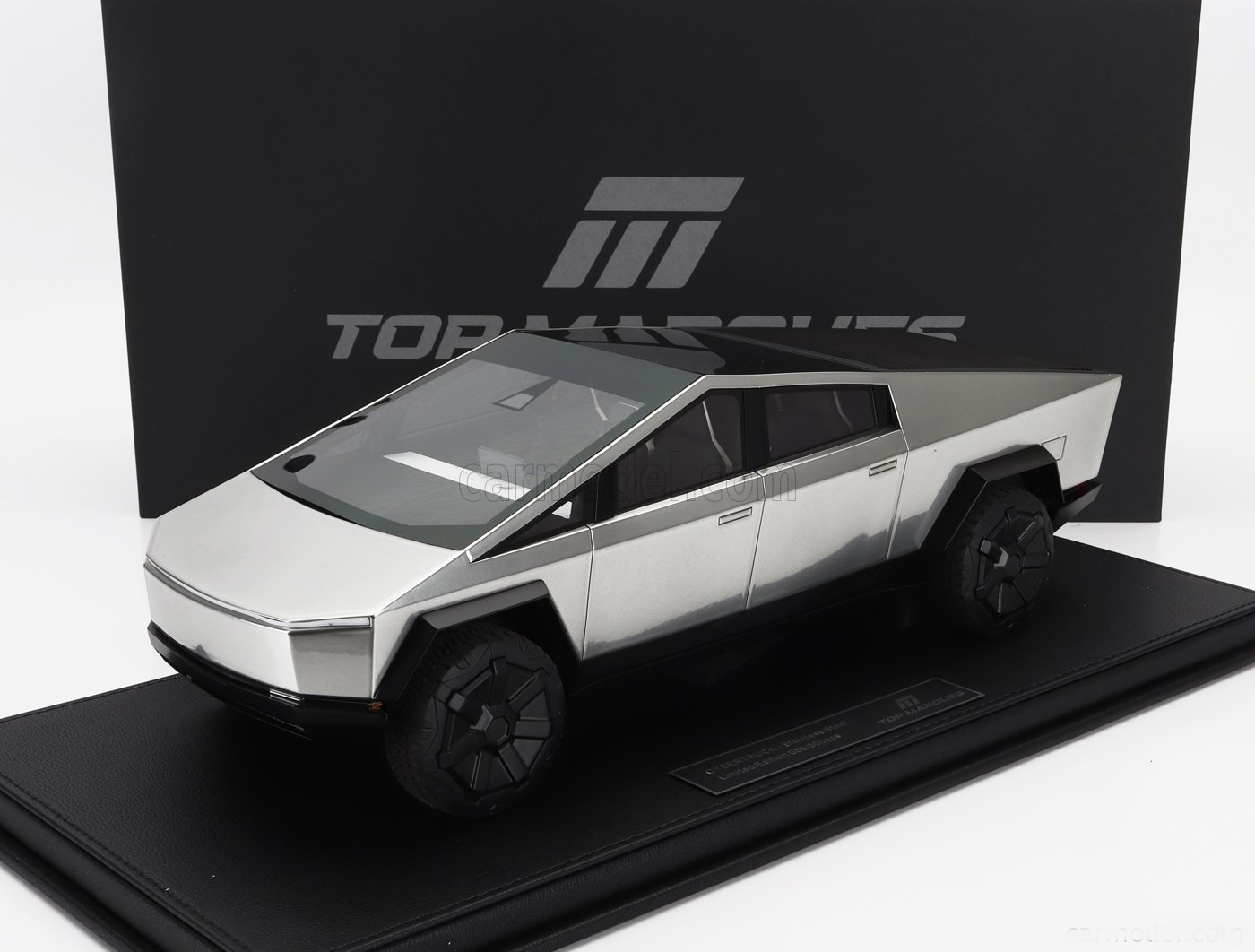 1:18 TESLA Cybertruck (2022), Silver - TOP138A