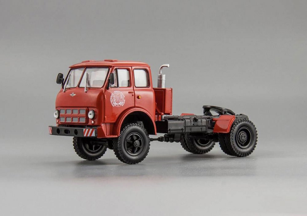1:43 Минский 508В / 504Г седельный тягач (1970), красный - H718