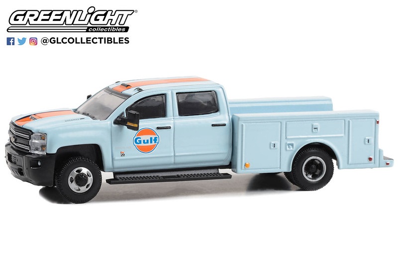 1:64 CHEVROLET 3500HD Service Truck 'Gulf Oil' (2018) - 46130C