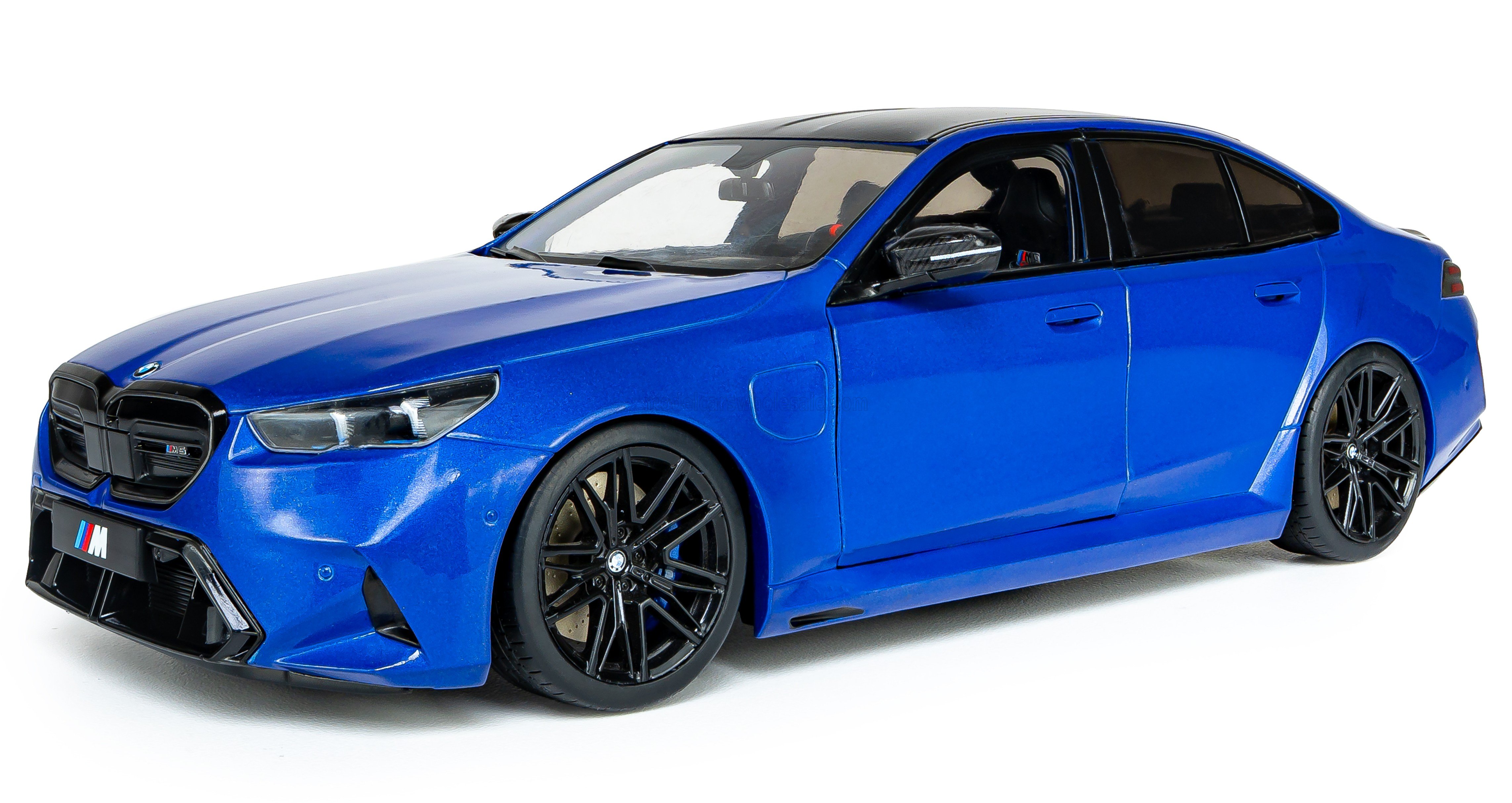 1:18 BMW M5 (G90) sedan (2025), blue - S1814703