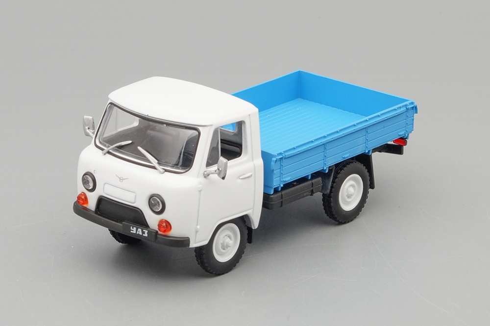 1:43 УАЗ 452Д, Автолегенды СССР 101, св.серая кабина, синий кузов - AL101