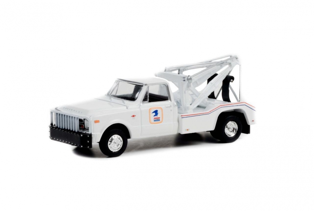 1:64 CHEVROLET C-30 Dually Wrecker 'United States Postal Service' (USPS) (1968) - 46090A