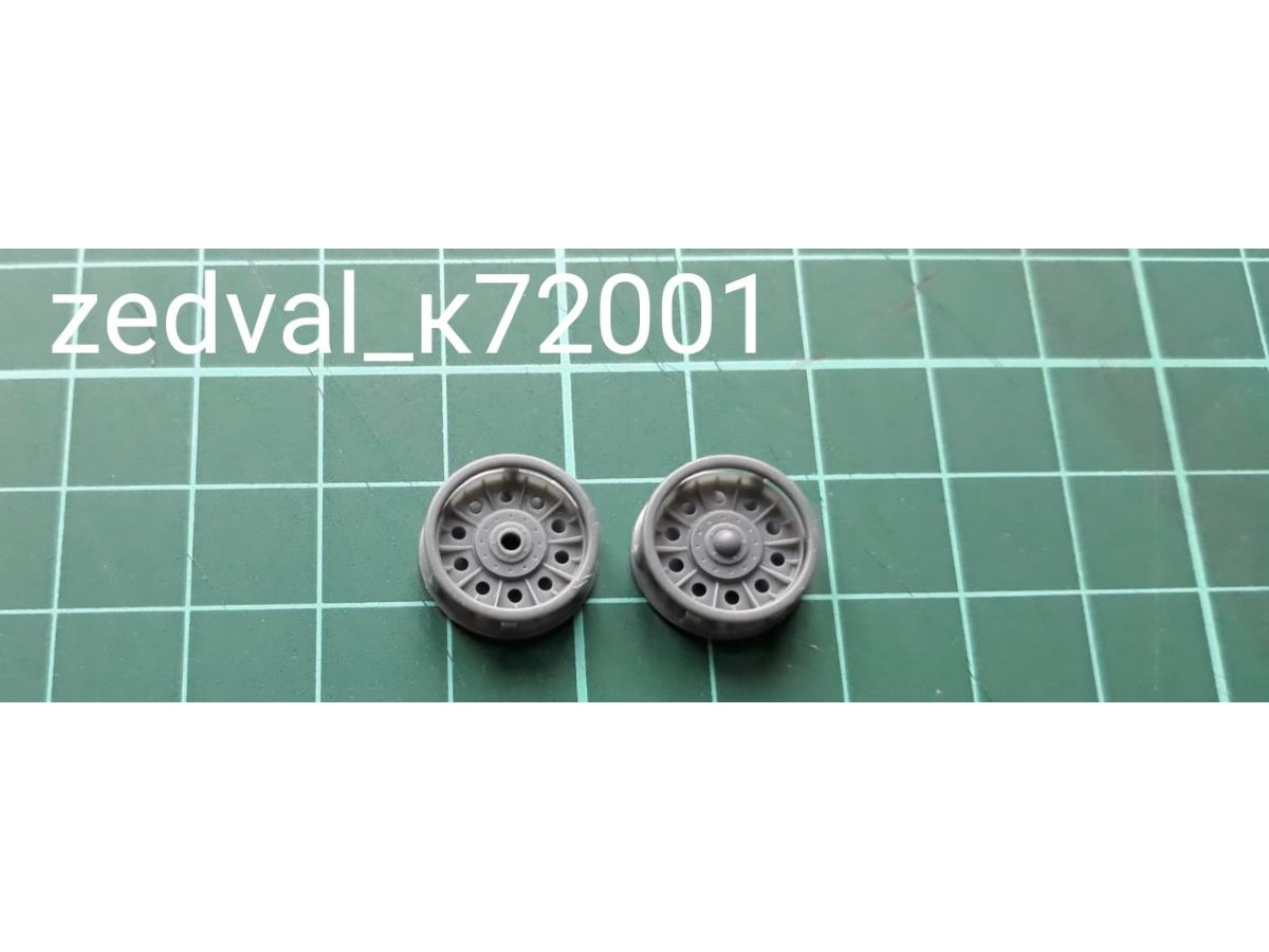 1:72 Опорные катки с внутренней амортизацией СТЗ для Т-34 (10 катков) - K72001