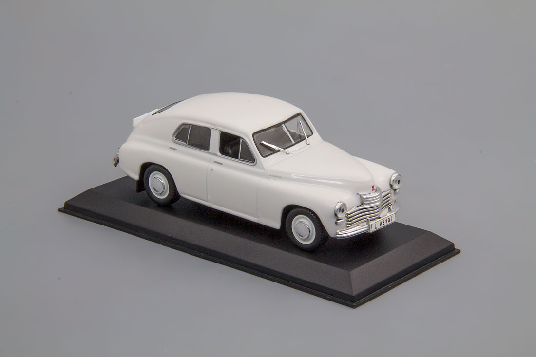 1:43 Горький-M20 (1946), белый - RILA071