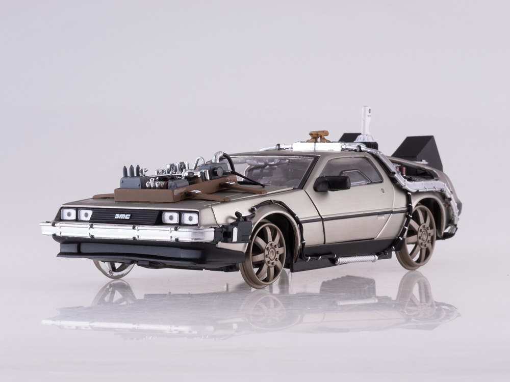 1:18 DELOREAN DMC-12 Time Machine, Back to the Future III (Railroad version) - 2714