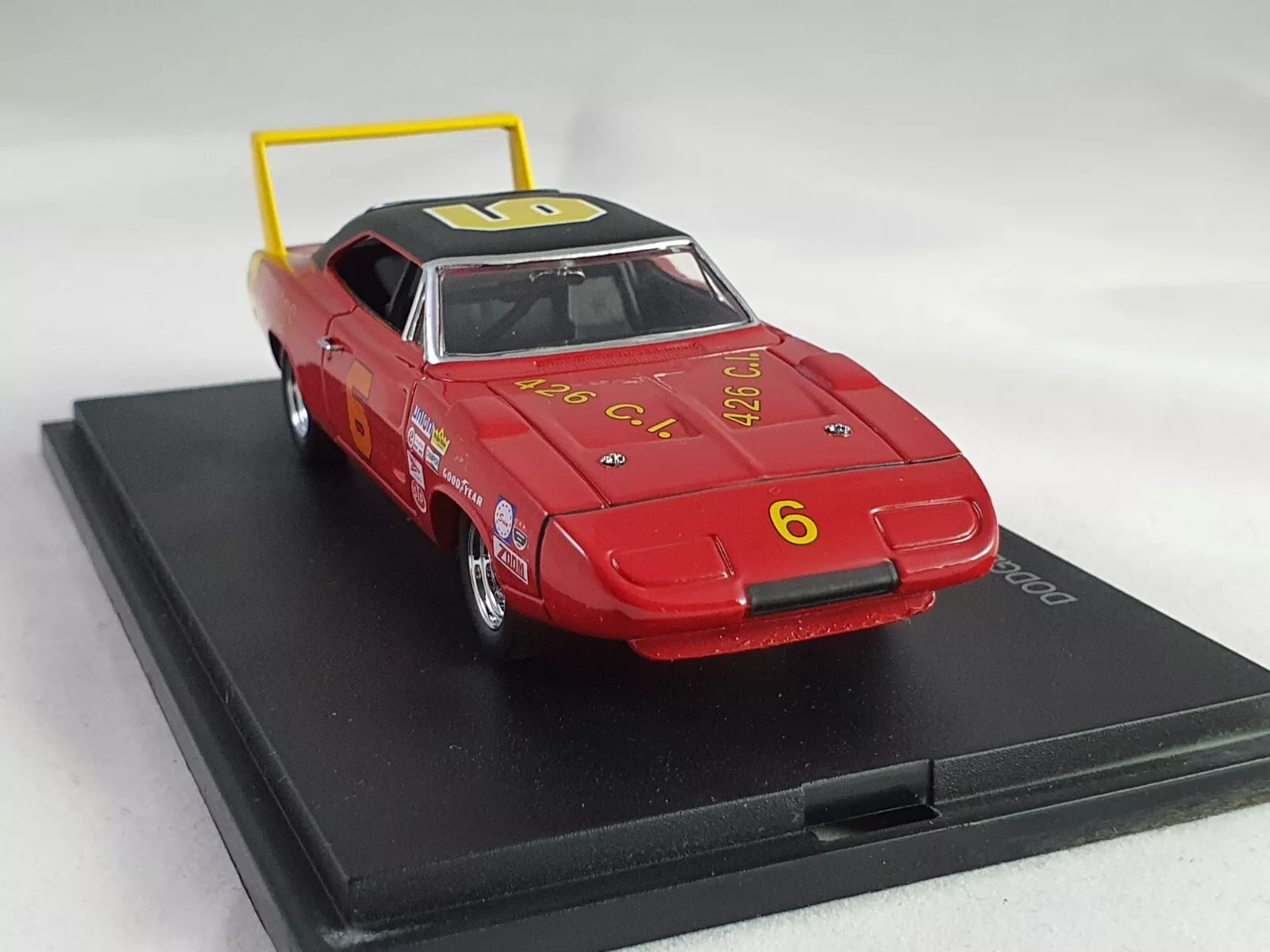 1:43 DODGE Charger Daytona (1970) Racing Car, red / black / yellow - 403005-X1