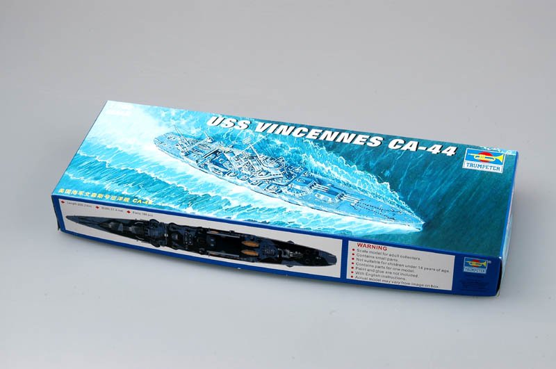 1:700 Сборная модель Американский тяжелый крейсер USS Vincennes CA-44 - 05749