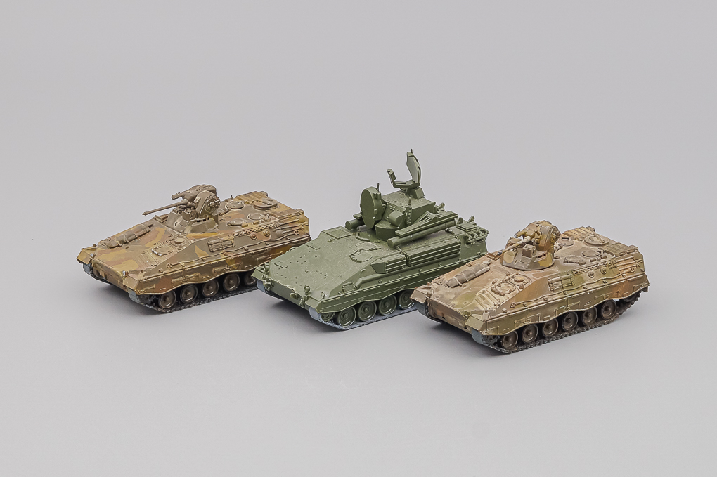 1:87 Набор бронетехники: Flakpanzer Roland BW / SPZ Marder 1A2 / SPZ Marder 1A2 - LOT01349