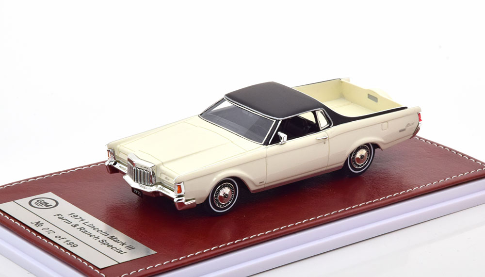 1:43 LINCOLN Mark III (1972), weiß/schwarz - GIM012A