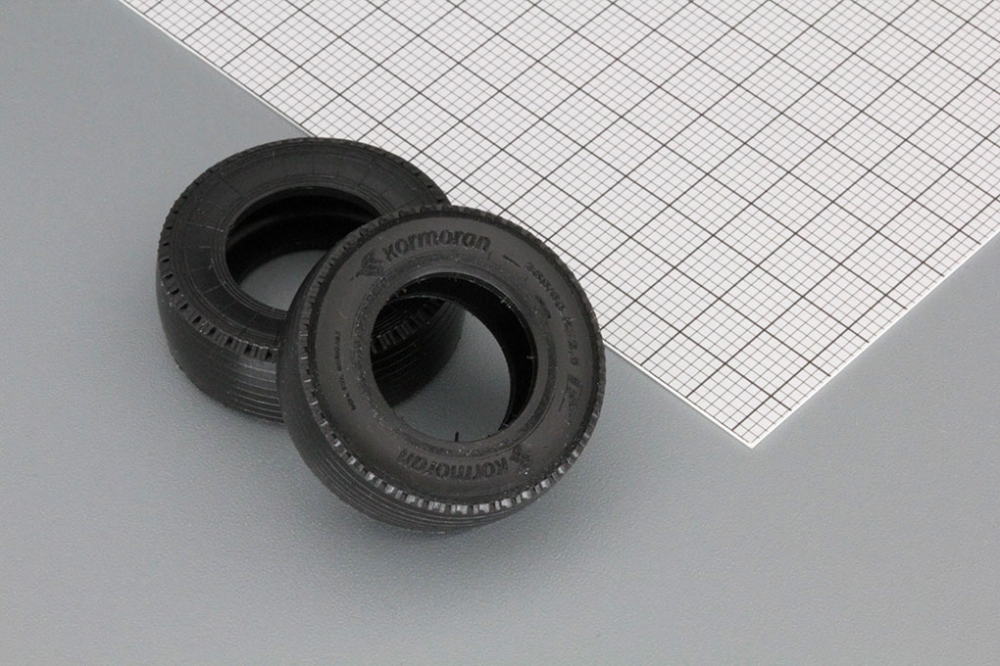 1:43 Резина Kormoran 385/65 R22,5, цена за шт. - XR-187