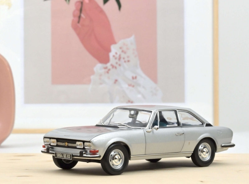 1:18 PEUGEOT 504 Cabriolet (1969), silver - 184817