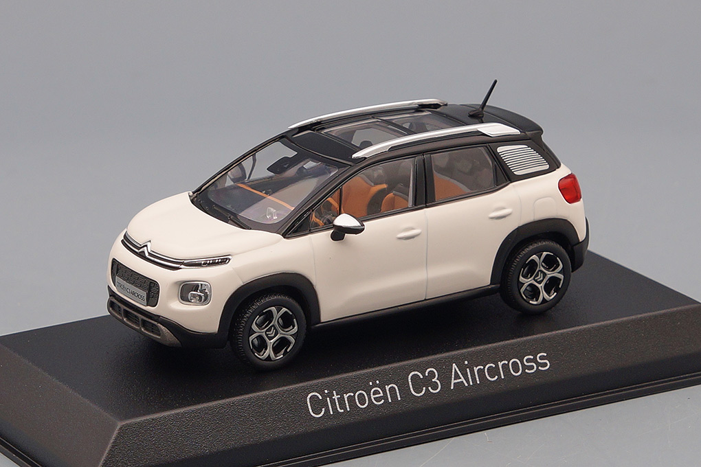 1:43 CITROEN C3 Aircross (кроссовер) (2017), pearl white / black - 155327-X1