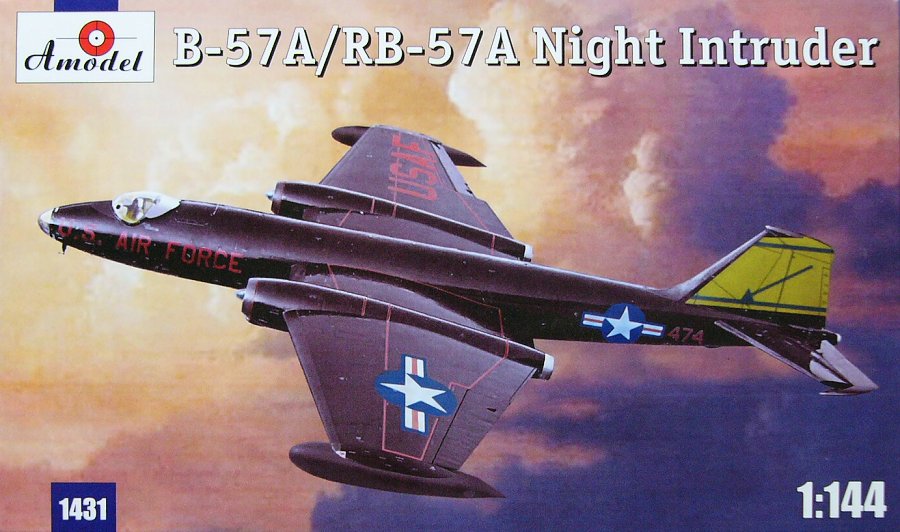 1:144 Сборная модель Американский разведывательный самолет Martin B-57A / RB-57A Canberra - 1431