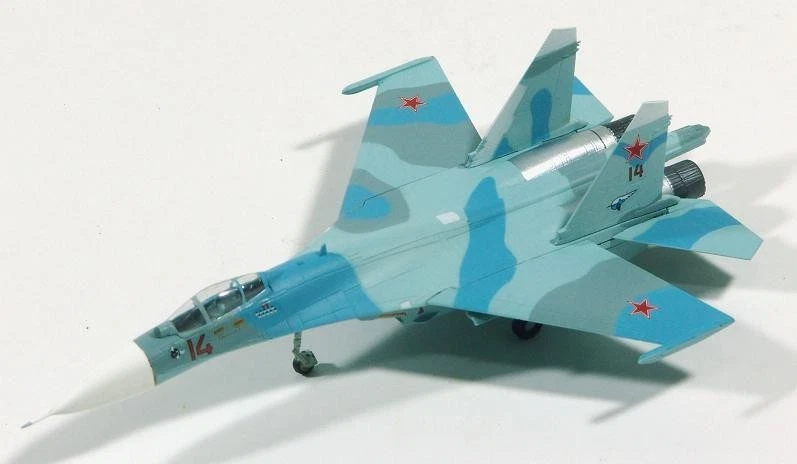 1:144 Сборная модель Flanker Su-27 Russian Air Force Acroteam collection 2. (03B) - FC-38-03B-X1