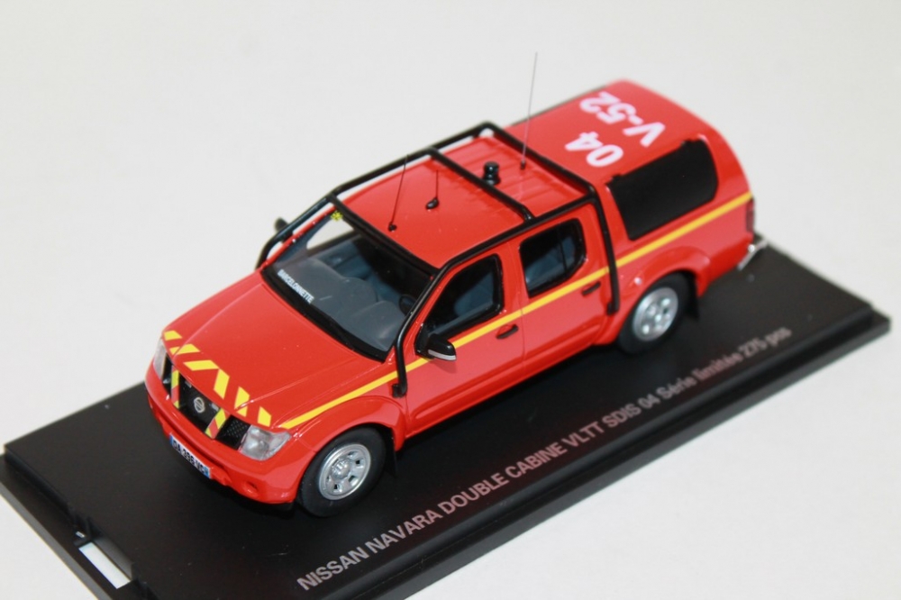 1:43 NISSAN NAVARA DOUBLE CABINE PICK-UP CLOSED VLTT SDIS 04 SAPEURS - ALARME0039