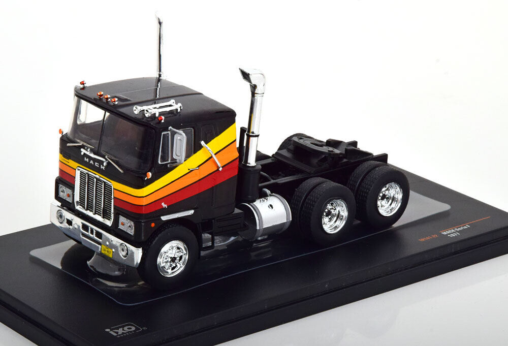 1:43 MACK Series F седельный тягач (1977), Black - TR141