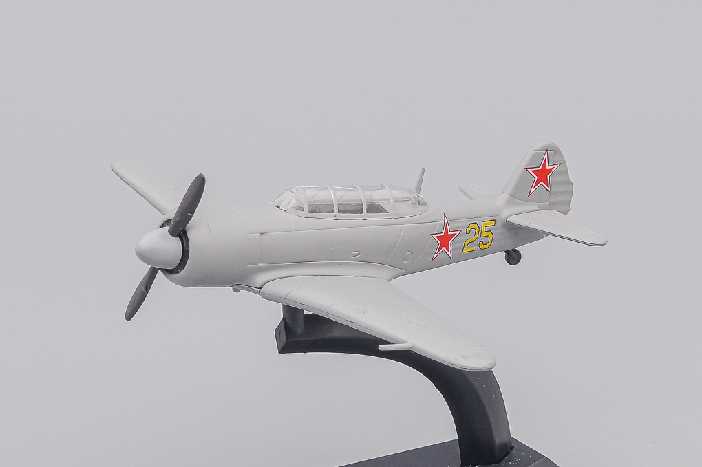 ЯК-11, Легендарые Самолеты 30 - samDea30-X1