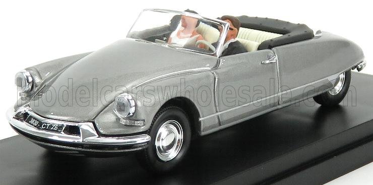 1:43 CITROEN Ds 19 Cabriolet Just Married (1961) с фигурками, серый - 4630