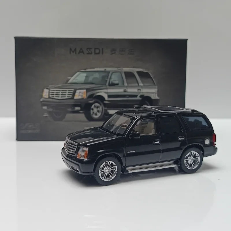 1:64 CADILLAC Escalade (2005), black - CD1300