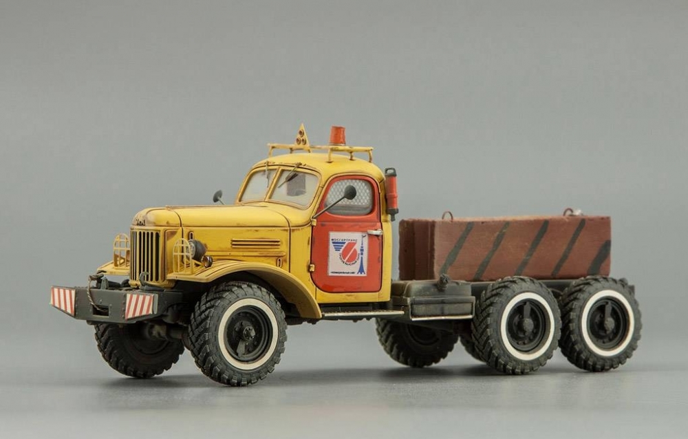 1:43 ЗИЛ 157КВ балластный тягач, Московский троллейбусный парк №6, состаренный