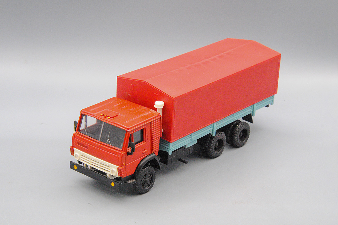 1:43 КАМАЗ 53212 ботовой с тентом, красный/красный-серый - ELK-1126