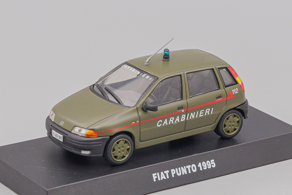 1:43 FIAT Punto Carabinieri (1995), military green - CMC083