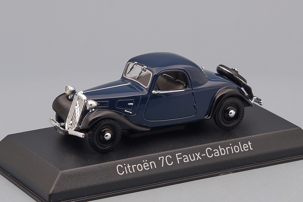 1:43 CITROEN Traction 7C Faux Cabriolet (1937), dark blue - 153029