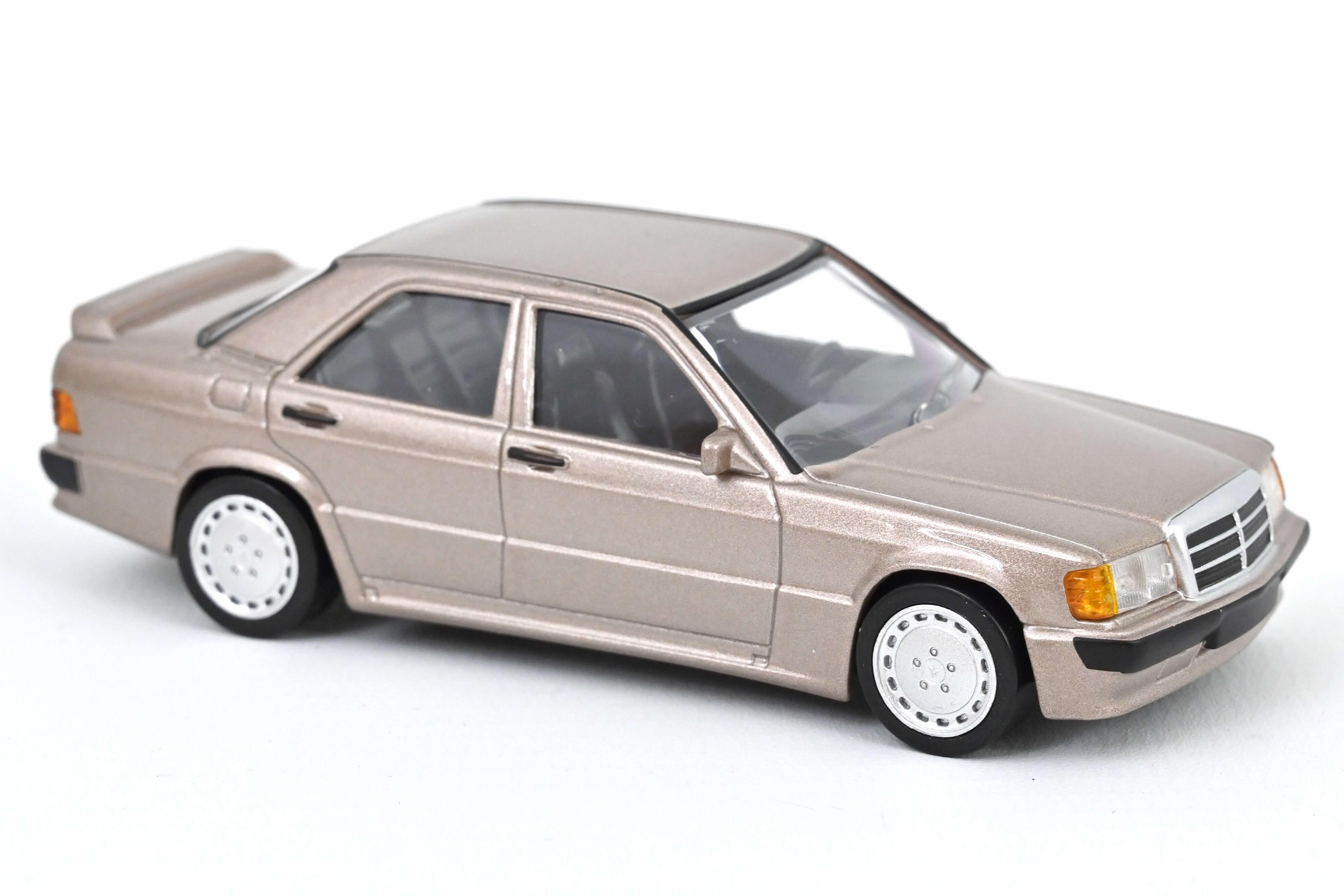 1:43 MERCEDES-BENZ 190E 2.3 16 (1984), beige metallic - 351211