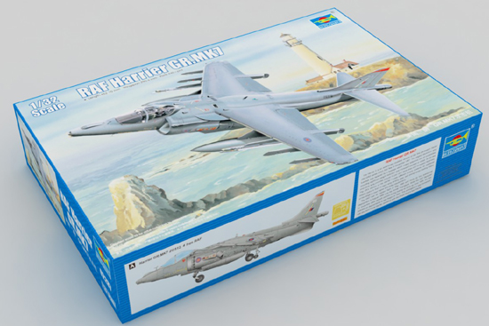 1:32 Сборная модель Британский штурмовик Harrier GR.Mk.7 - 02287