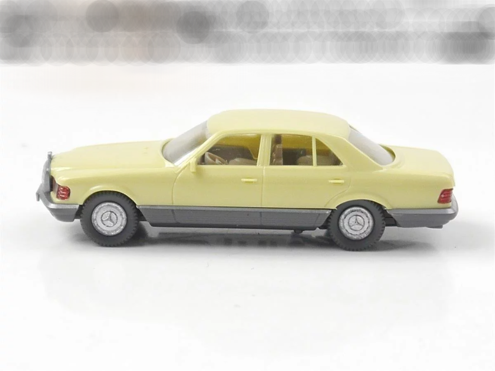 1:87 MERCEDES-BENZ 500 SE (W126), greenbeige / gray - W157-X1