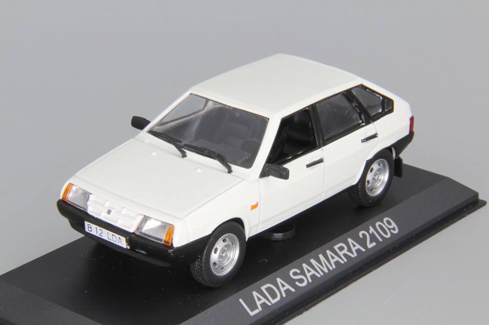 1:43 Волжский 2109 Lada Samara, Masini de Legenda 22, белый - mas022