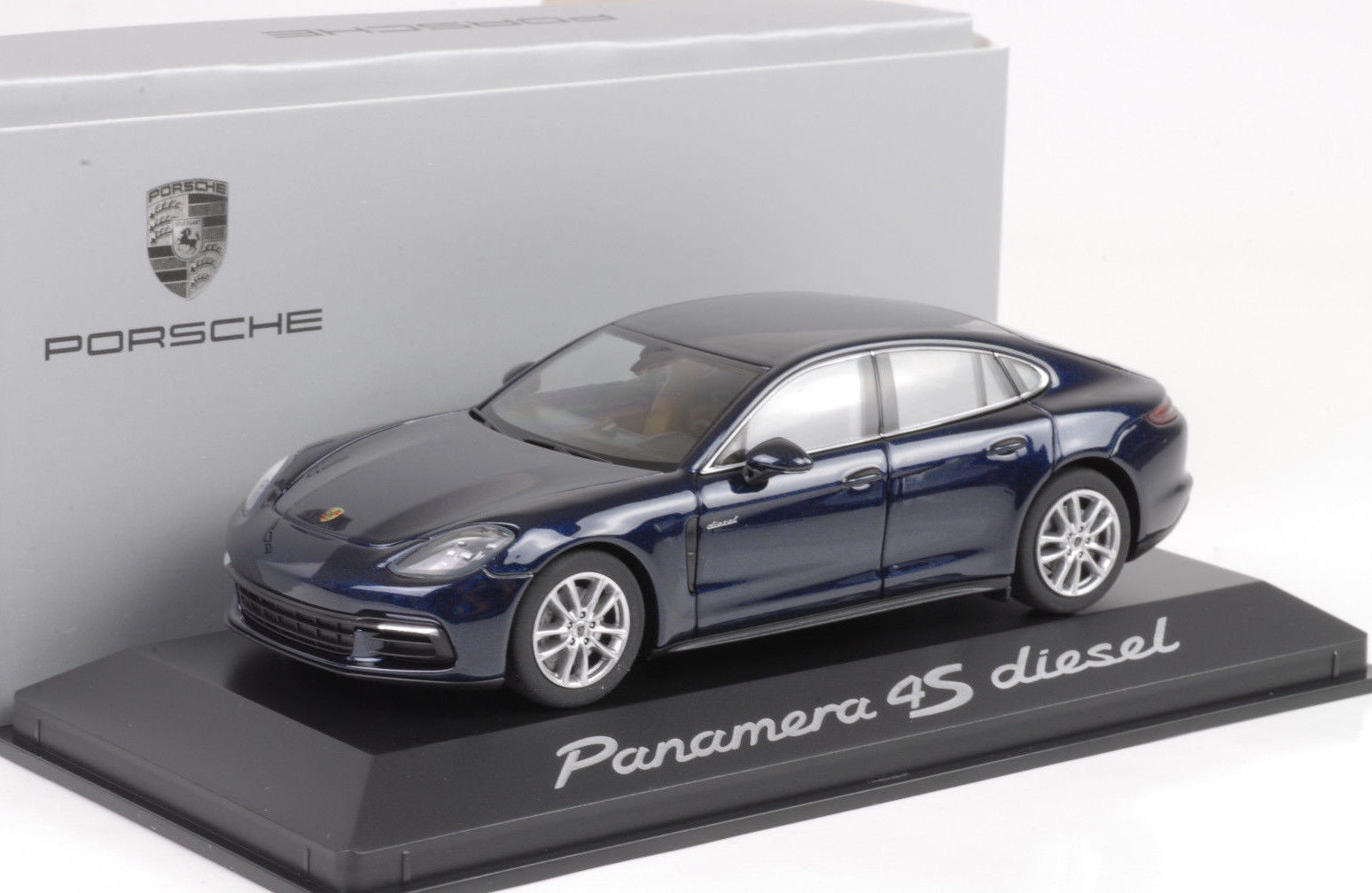 1:43 PORSCHE Panamera 4S Diesel (2016), dark blue - WAP0207230G-X1
