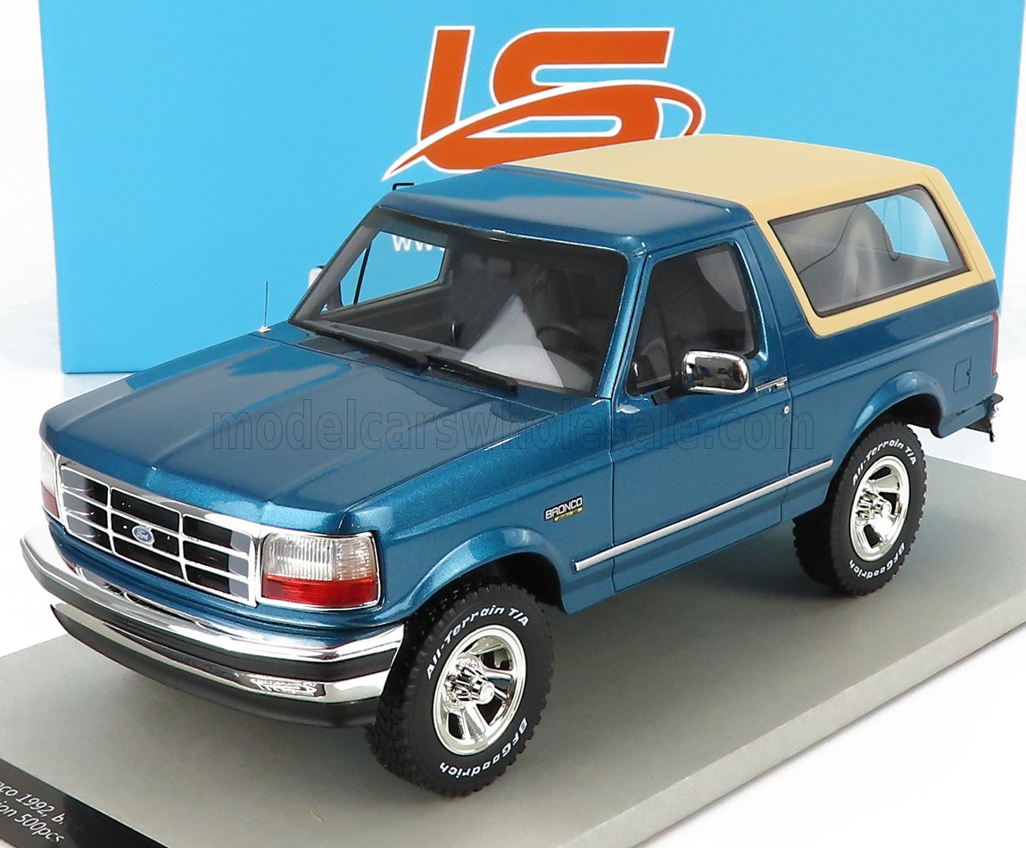 1:18 (Уценка!) FORD Bronco 4x4 Hard-top Closed (1992), Blue Beige - LS055B-Z1