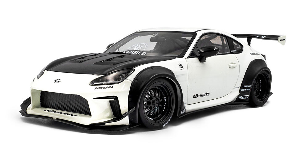 1:18 TOYOTA GR86 LBWK Body Kit (2024), white black - S1813602
