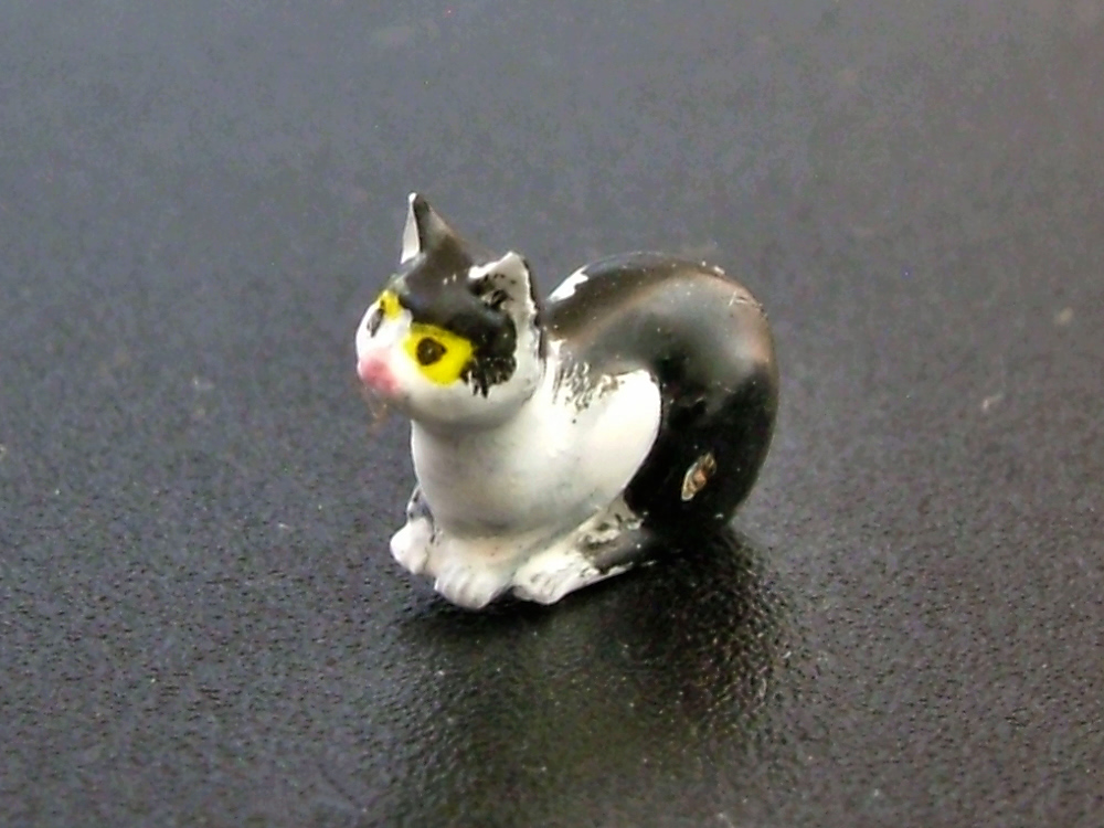 1:43 Фигурка Кот лежащий (окрашенная). Вариант 3. - CM-F43005-3