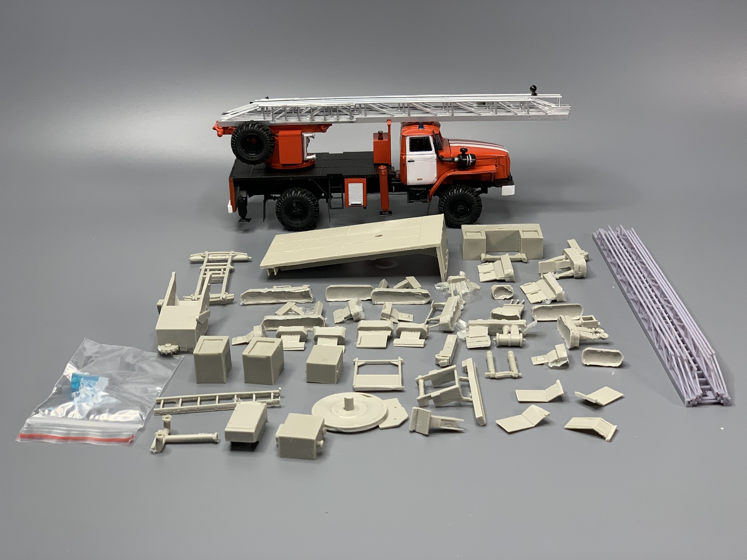 1:43 Набор для конверсии Пожарная автолесница АЛ-30 (43206) - MZ075