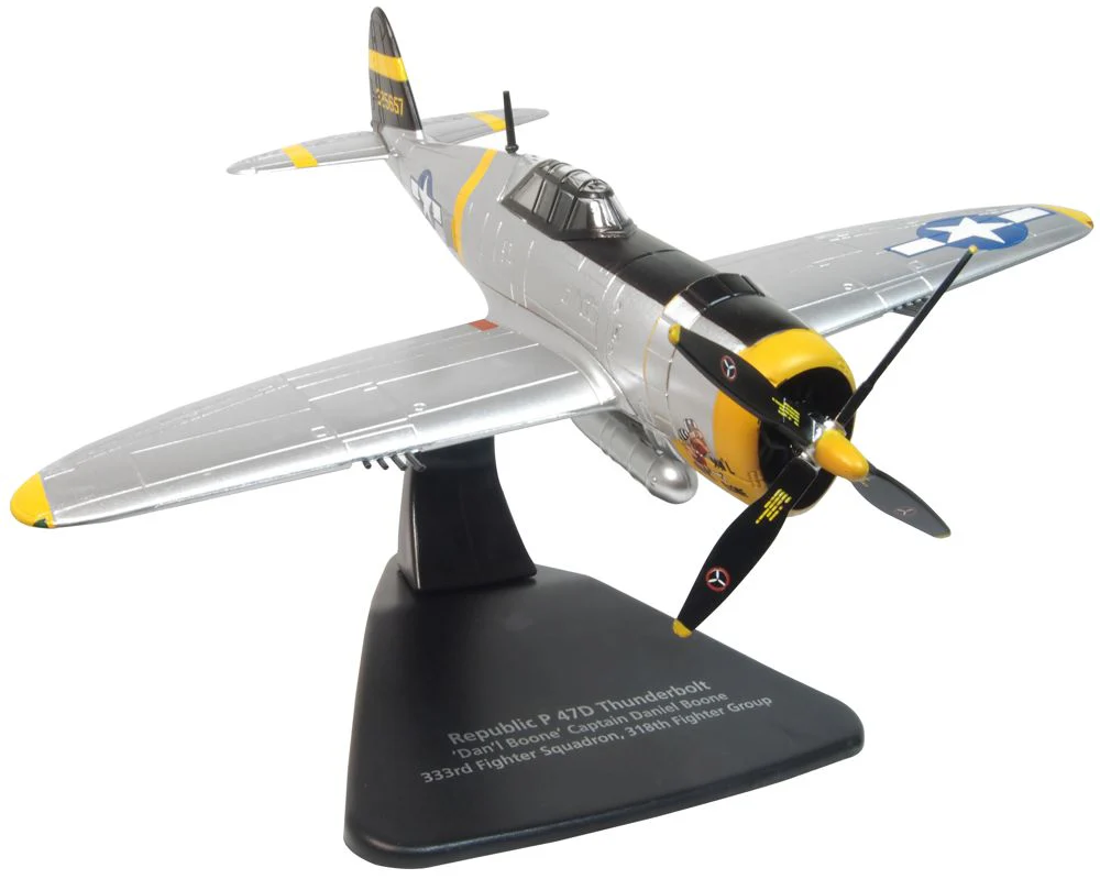 1:72 Republic P-47 'Thunderbolt' 333 Fighter Squadron 318FG USAAF пилот Capt Daniel Boone 1944 - AC117
