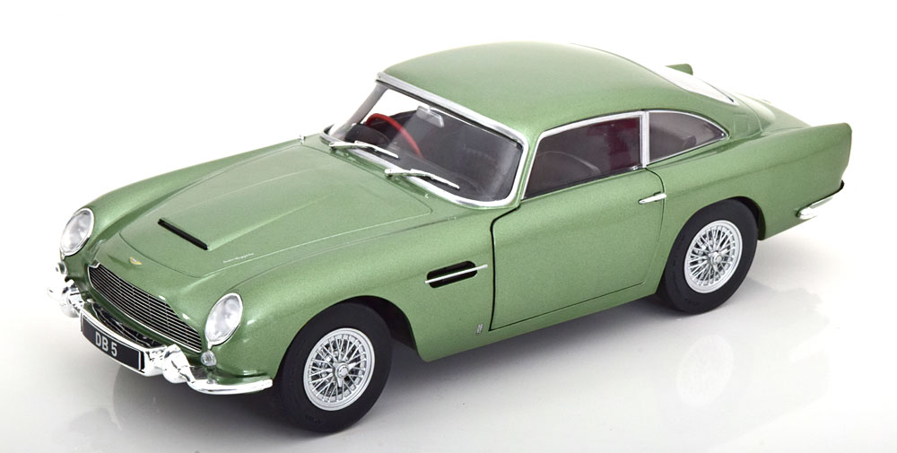 1:18 ASTON MARTIN DB5 (1964), light green-metallic - S1807102