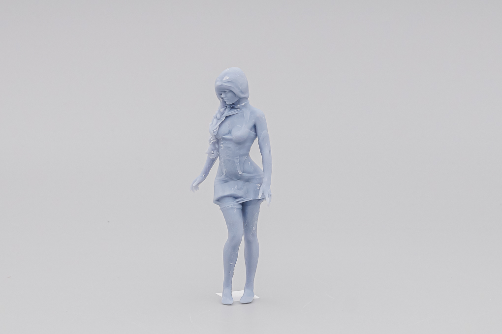 1:18 Фигурка Девушка с длинными волосами (неокрашенная) - LOT01166