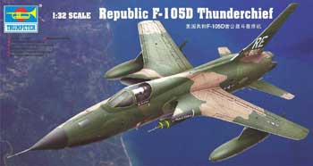 1:32 Сборная модель Американский истребитель-бомбардировщик F-105D 'Thunderchief' - 02201